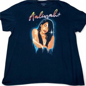 2021 Aaliyah graphic tee